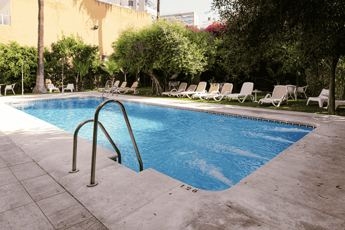 Hotel-Centro-Santa-Justa-Sevilla piscina